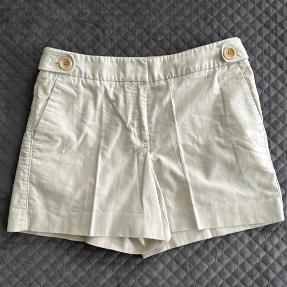 Ann Taylor short size 4 - Picture 1 of 6